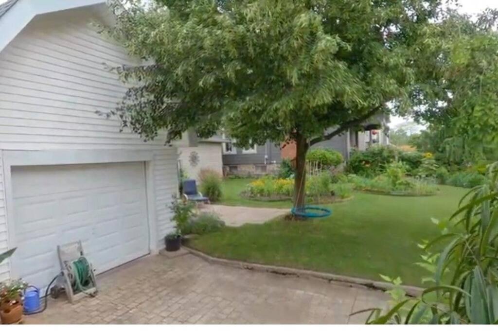 Garden 2 Storey House Καταρράκτες του Νιαγάρα Εξωτερικό φωτογραφία